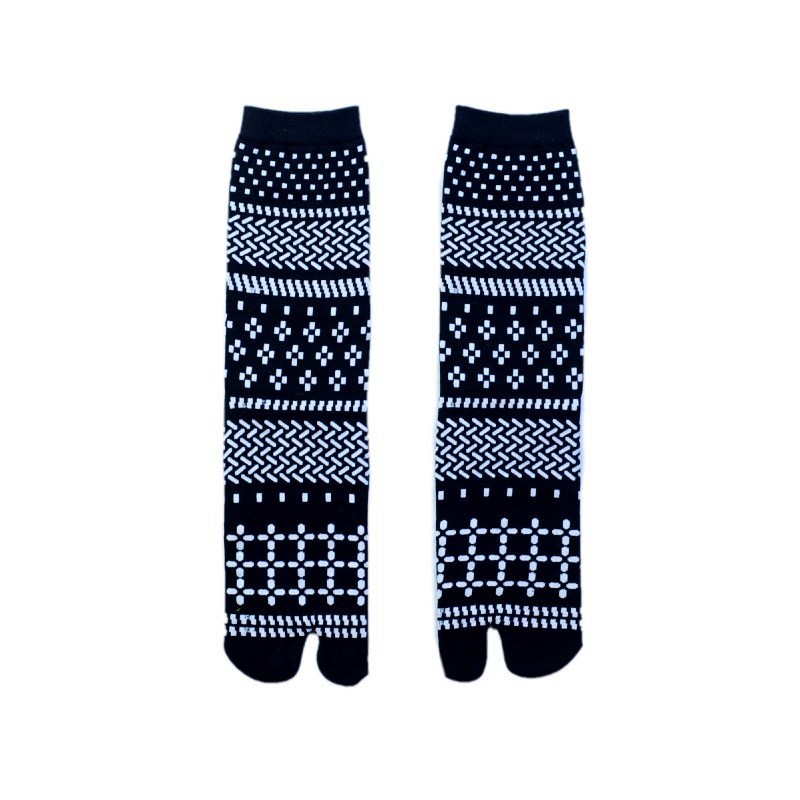 Japanese Multi-Color Jacquard Carrot Chestnut Flower Artistic Cute Two-Toe Socks Mid-Calf Tabi Toe Socks Trendy Socks - Image 40