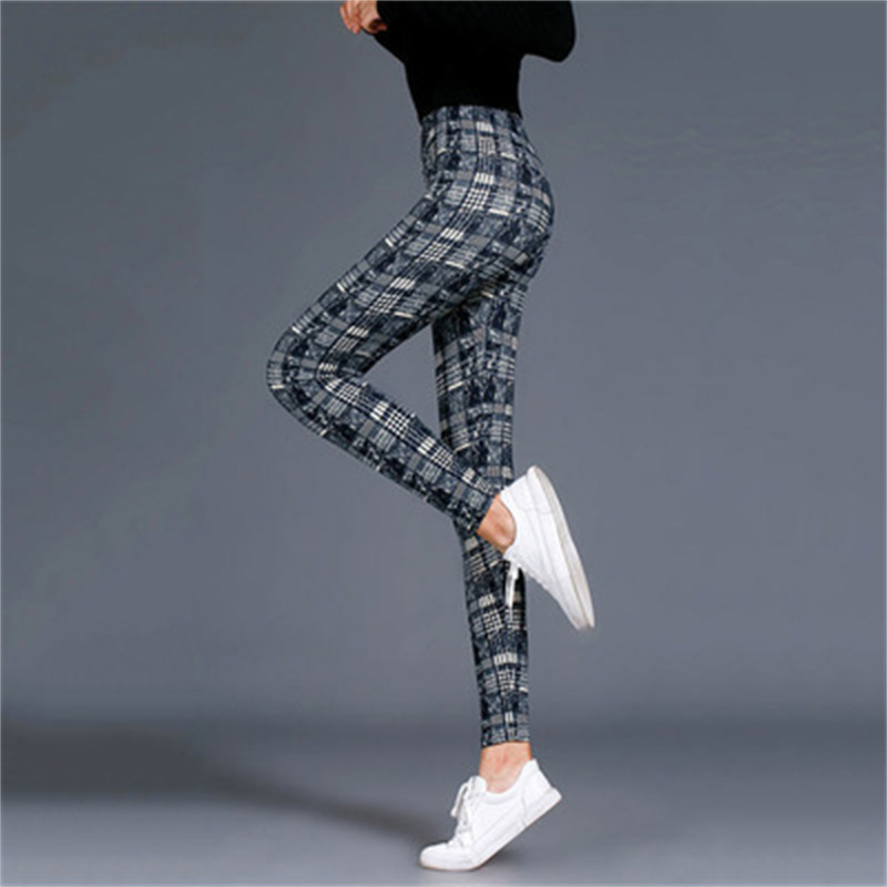 Amazon New European and American Striped Plaid Printed Yoga Pants Women's High Waist Slimming Leggings Yiwu Stall Wholesale - Image 12