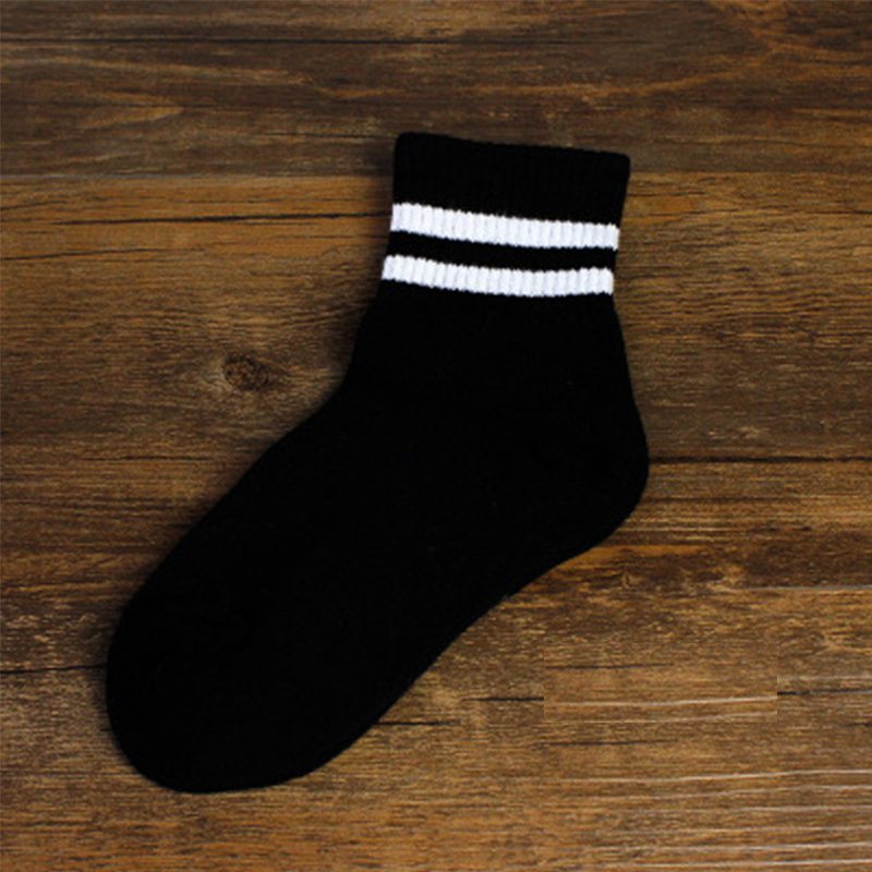 Parallel Bars Classic Stripes Couple Socks Wholesale College Style Tube Socks Retro Casual Socks for Men and Women - Image 3