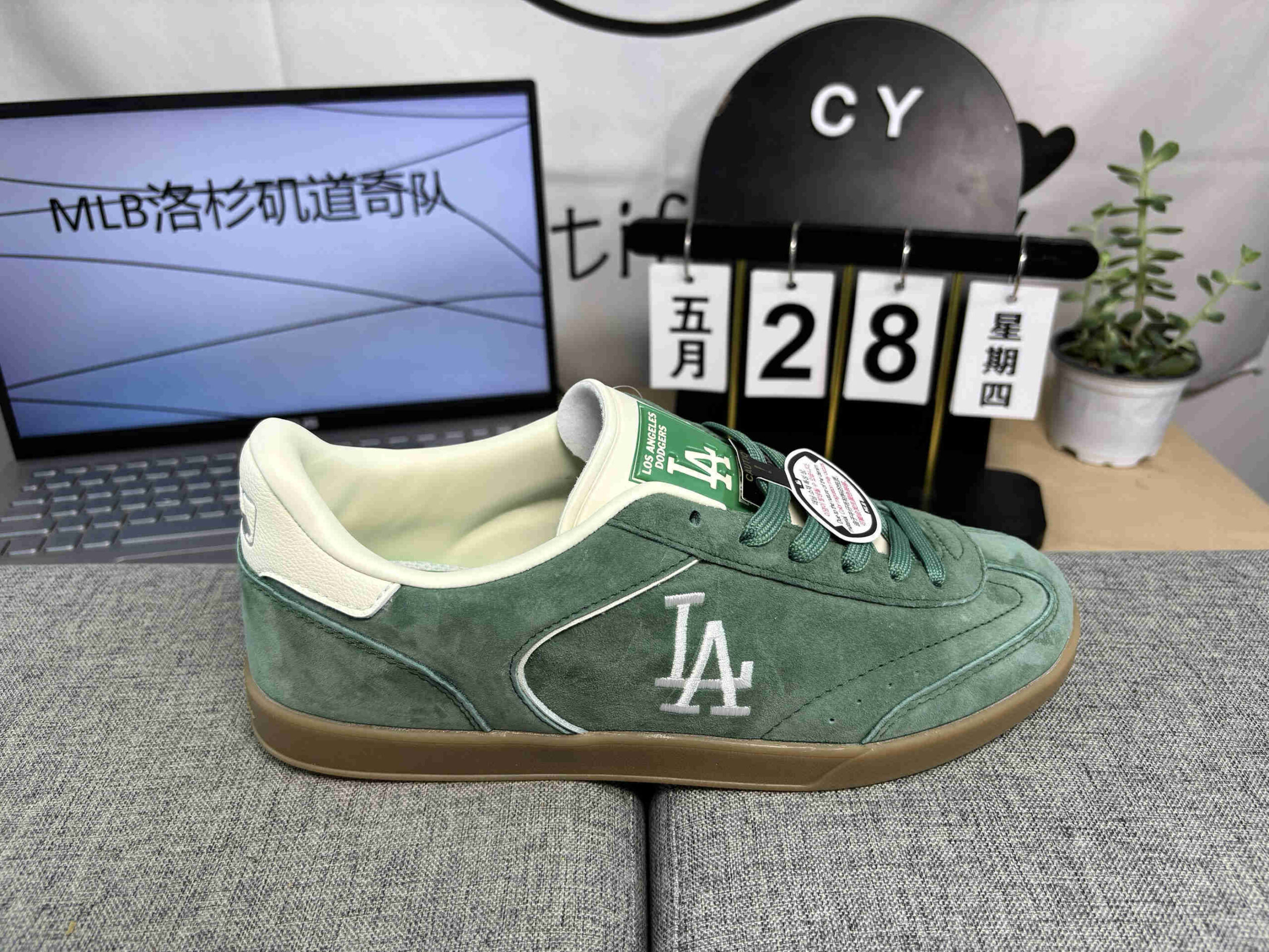 MLB Yankees Multi-Color Leather Suede Casual Shoes for Men Women - Image 2